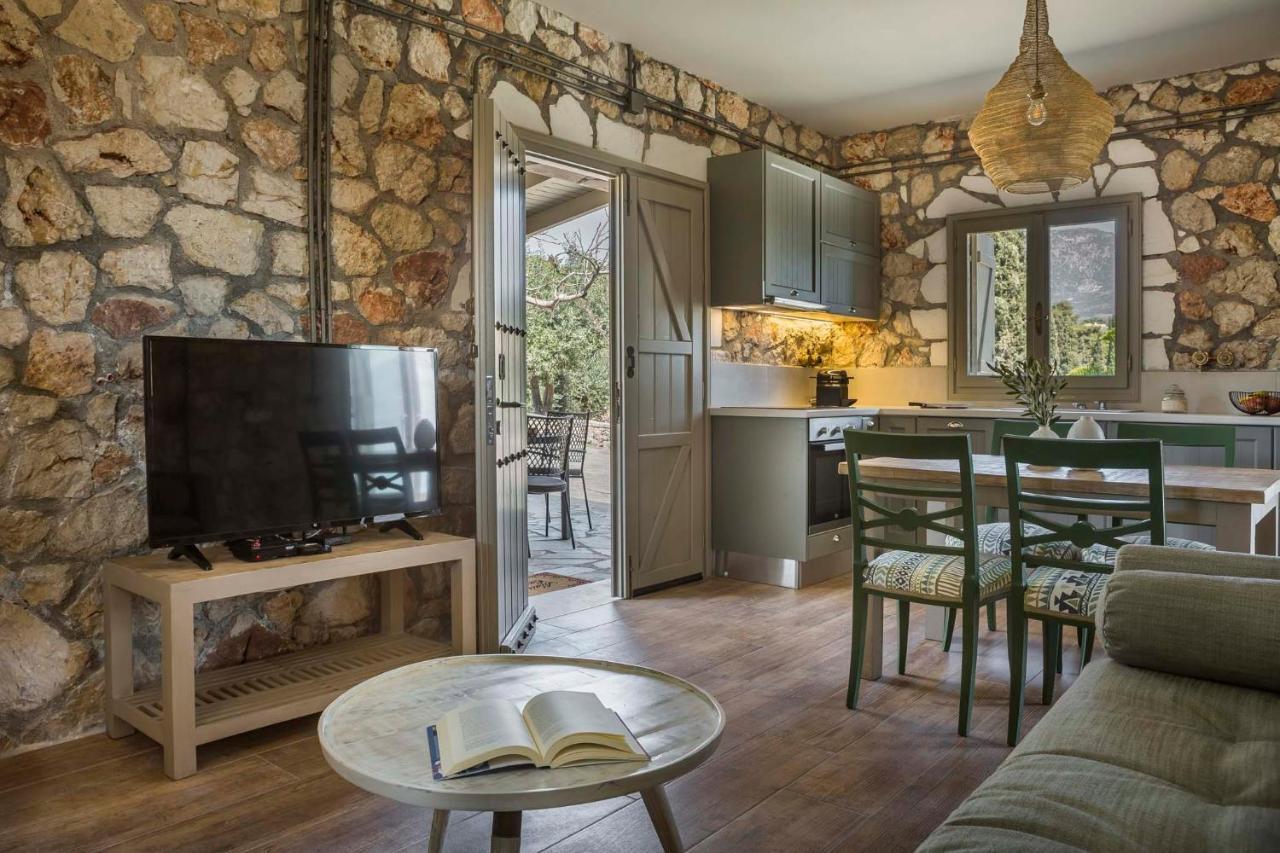 Ploes Luxury Cottages Pesádha Eksteriør bilde