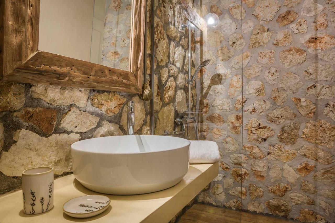 Ploes Luxury Cottages Pesádha Eksteriør bilde